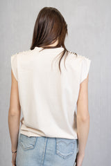 Maglia in viscosa con perle sulle spalle