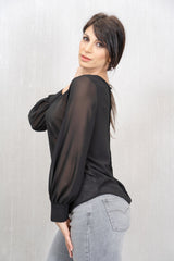 Blusa in georgette con pieghe frontali – Nera