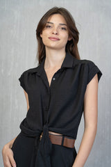 Camicia annodata con maniche corte