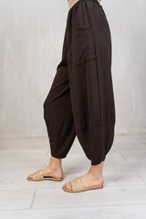 Pantalone Arabesk in tessuto leggero con tasche