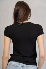 Maglia bianca in viscosa con scollo a V arricciato e dettaglio metal
