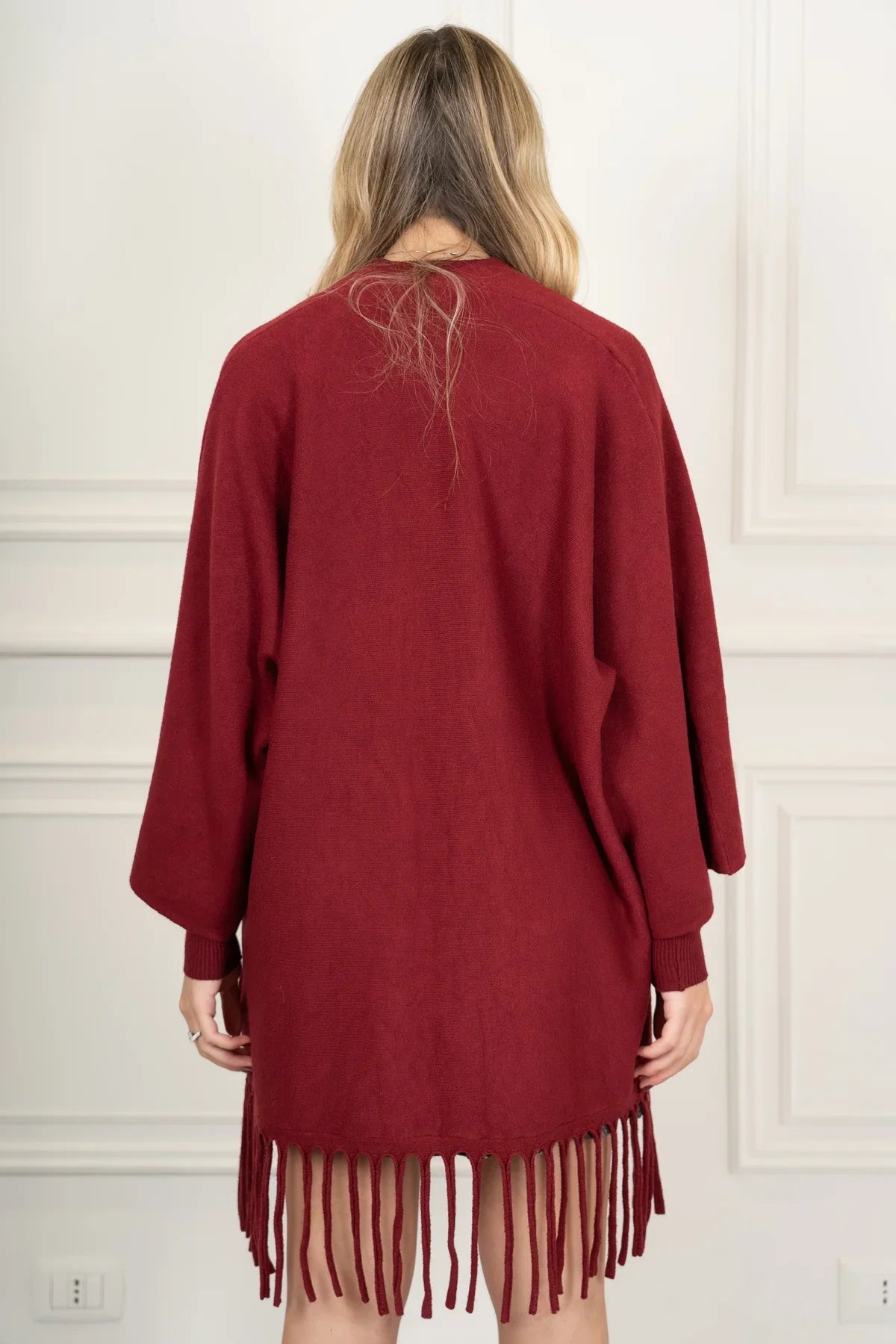 Mantella filo viscosa con frange bordeaux