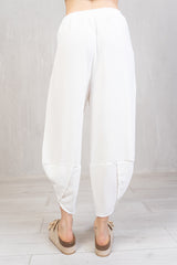 Pantalone Arabesk in tessuto leggero con tasche