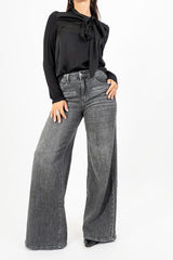 Jeans flare soft-touch grey wash.