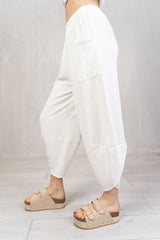 Pantalone Arabesk in tessuto leggero con tasche