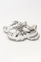 Sneakers running stile sporty-chic