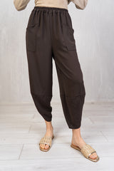 Pantalone Arabesk in tessuto leggero con tasche