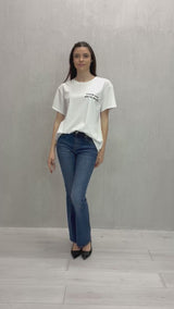 T-shirt "Spero nel miracolo" ricamata.