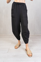 Pantalone Arabesk in tessuto leggero con tasche