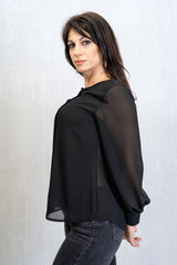 Blusa in georgette con pieghe frontali – Nera