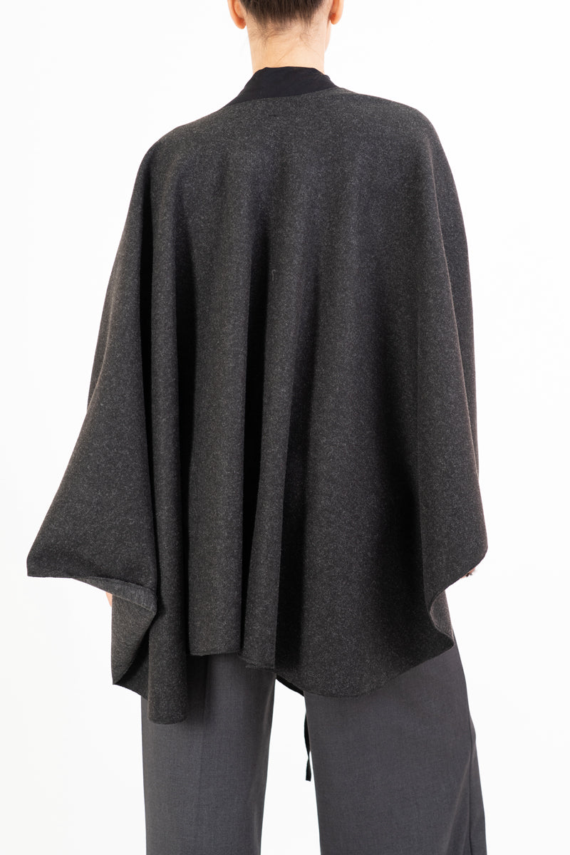 Mantella SoftEmbrace in panno con frange