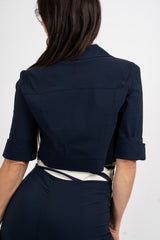 Giacchino crop stile denim in viscosa elasticizzata.