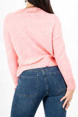 modella indossando Maglione girocollo con scritta “Ho sempre ragione” in misto lana Made in Italy colore