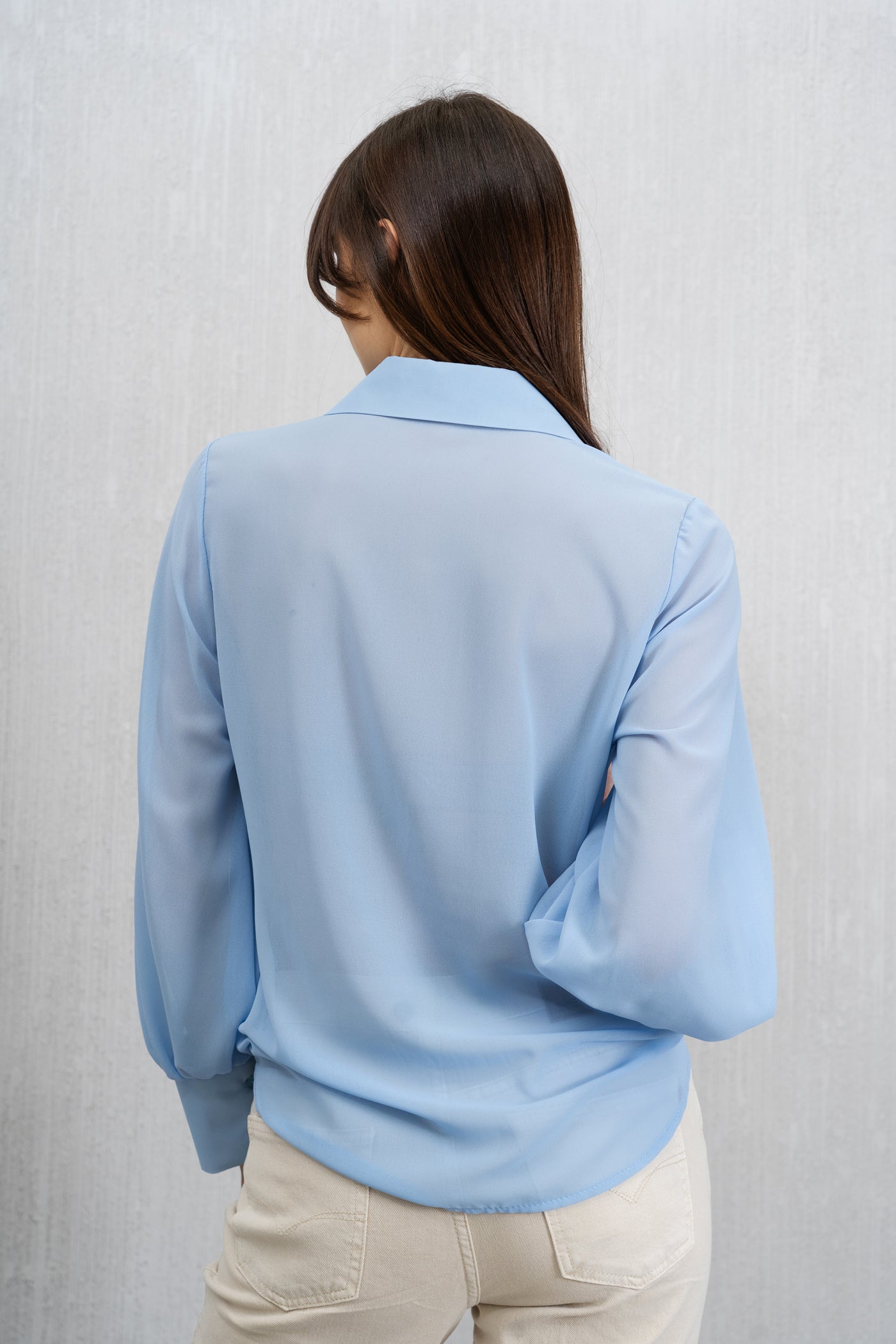 Camicia in Georgette Velata con Arriccio Centrale