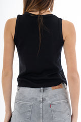 modella indossando Top canotta in microcostina di viscosa elasticizzata con strass degradé colore