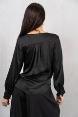 Blusa Elegante in Raso con Scollo a Portafoglio