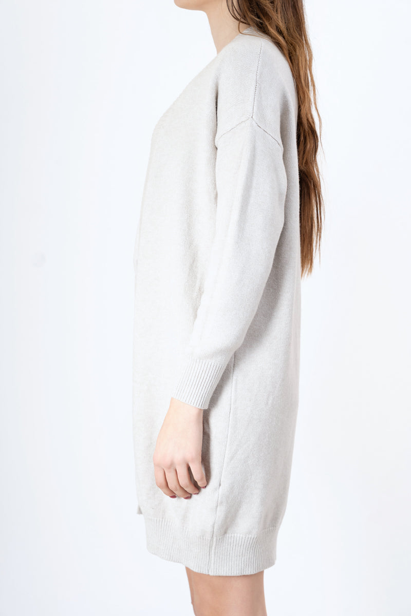 modella indossando Cardigan lungo misto viscosa con bordatura a coste colore