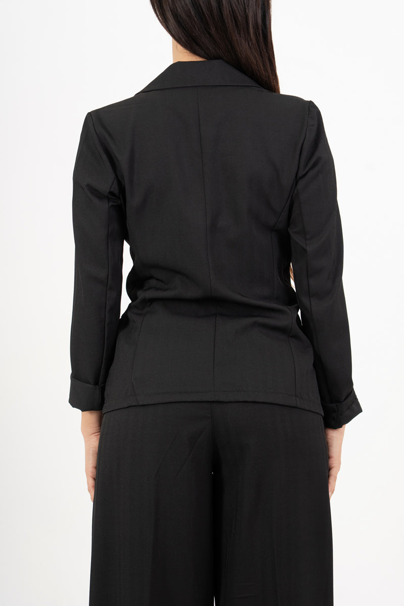 modella indossando Giacca avvitata rigata spinata nera colore