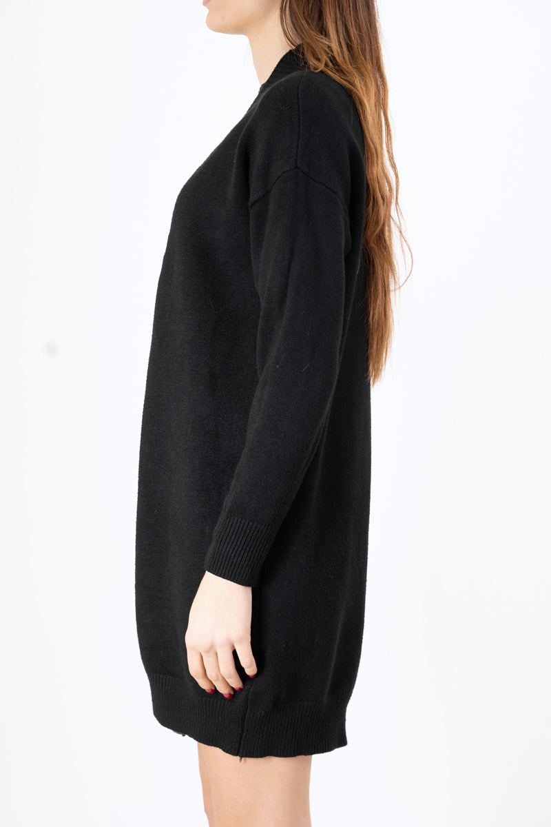 modella indossando Cardigan lungo misto viscosa con bordatura a coste colore