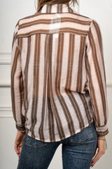modella indossando Camicia Aldwych colore