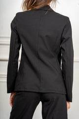 modella indossando Giacca Sloane Nera colore