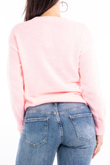 modella indossando Maglione girocollo con scritta “Ho sempre ragione” in cotone misto colore