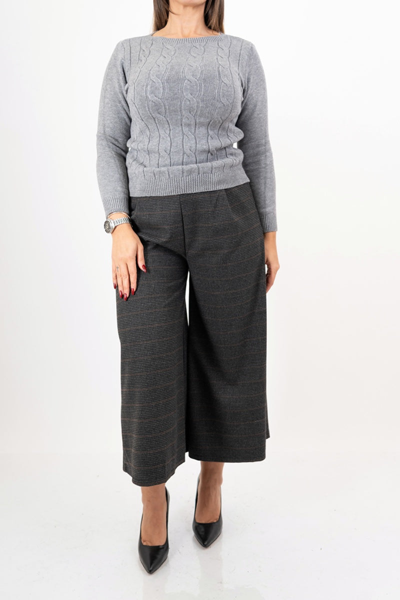 modella indossando Maglioncino SoftTrecce colore