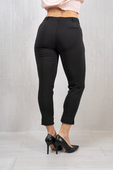 Pantalone Slim in Tessuto Tecnico Elasticizzato Nero.