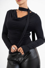 Maglia DrapeLuxe con fusciacca al collo