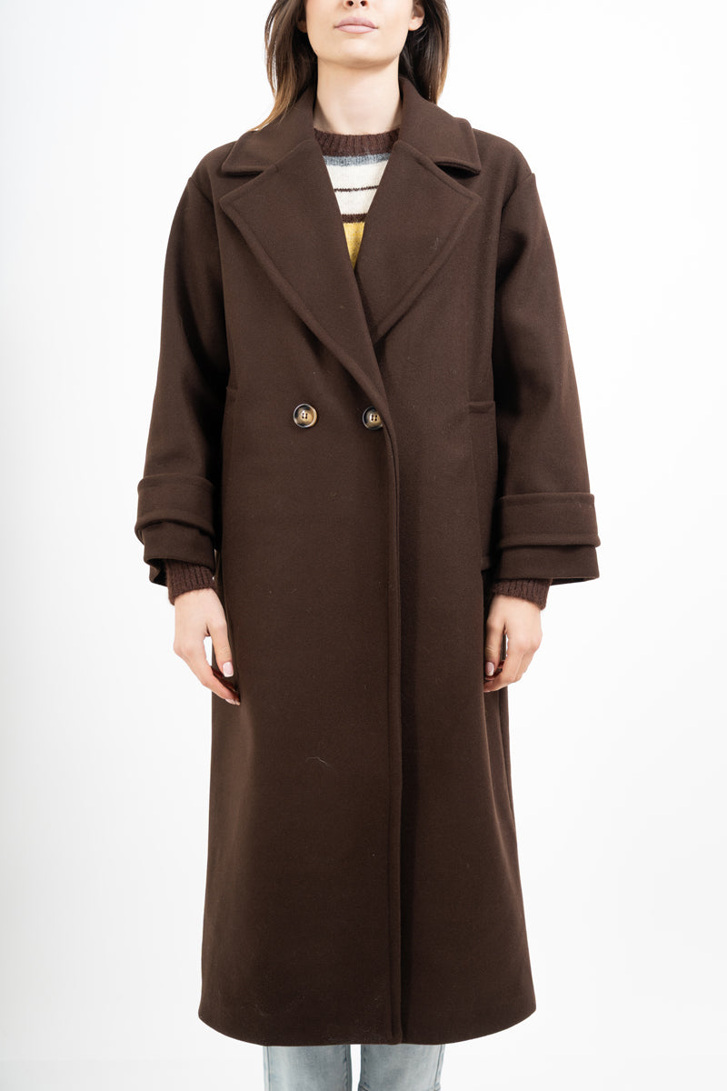 Cappotto lungo in panno doppio petto con martingala ai polsi