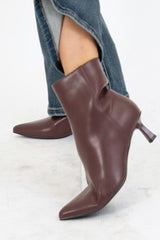 Tronchetti eleganti in ecopelle bordeaux con tacco kitten heel
