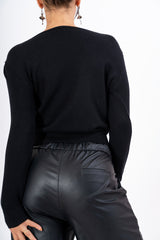 Maglia BitDetail con scollo a goccia