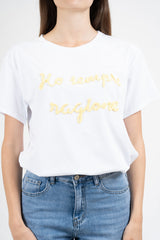 T-shirt con scritta ricamata “Ho sempre ragione” in cotone elasticizzato Made in Italy.