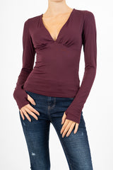 Maglia con coppe e scollo a cuore in nylon elasticizzato