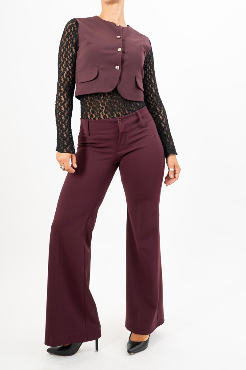 Pantalone svasato in crep con baschina alta Prugna
