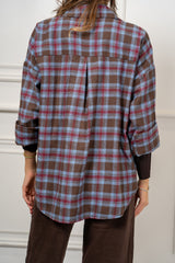 modella indossando Camicia Rivington Ember colore