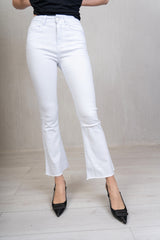 Jeans Flare Bianco con Fondo Taglio Vivo