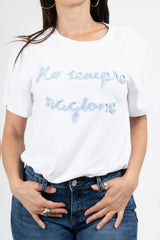 T-shirt con scritta ricamata “Ho sempre ragione” in cotone elasticizzato Made in Italy.