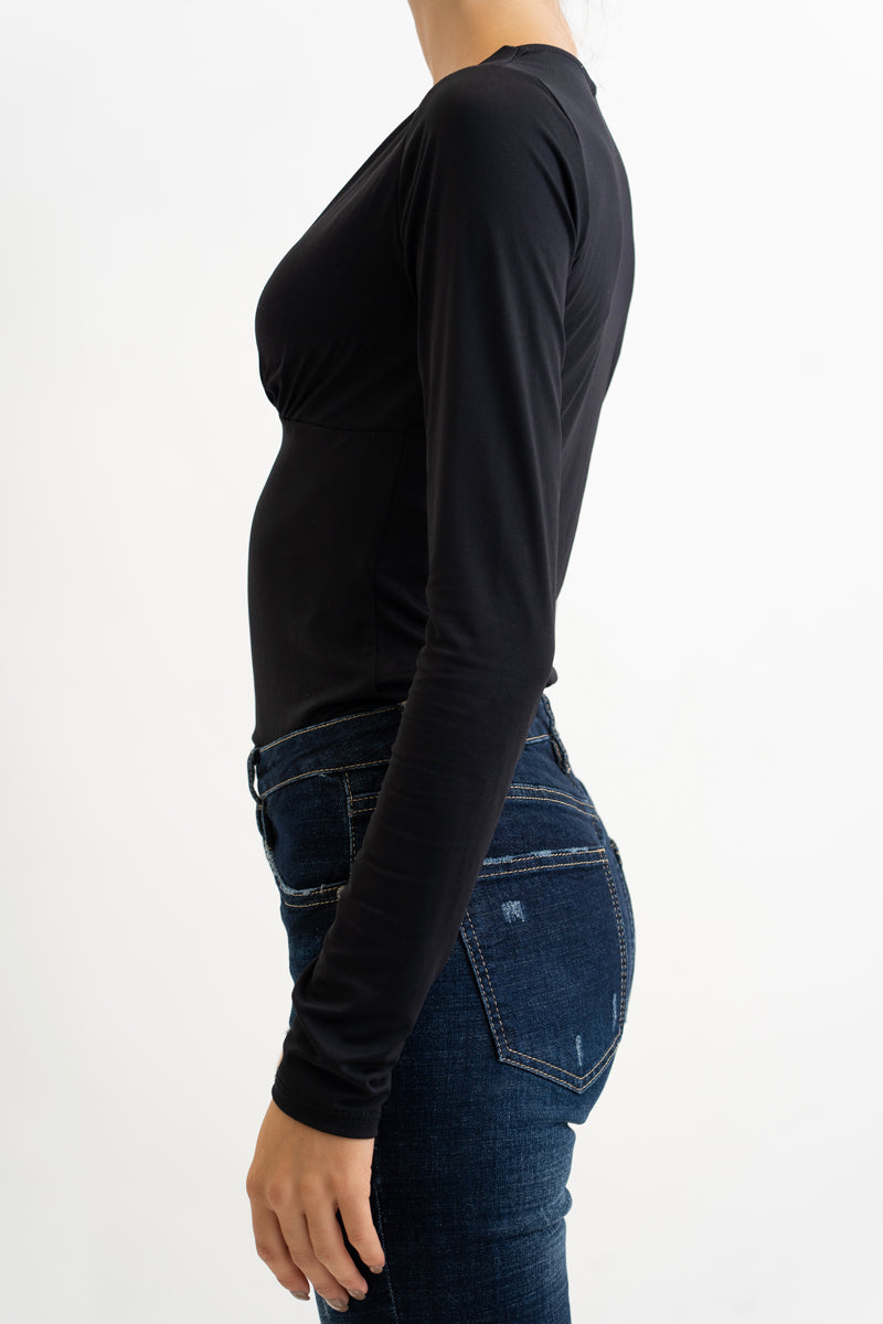 Maglia con coppe e scollo a cuore in nylon elasticizzato
