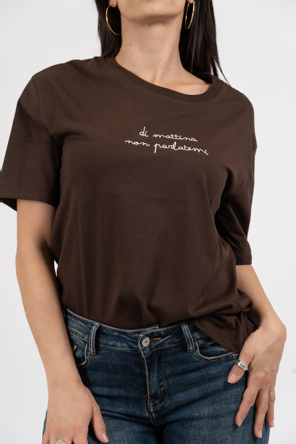 T-shirt scritta cotone “Di mattina...”.