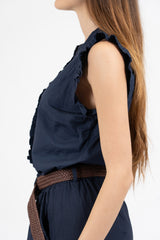 Camicia smanicata con rouge in cotone elasticizzato.