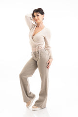 modella indossando Copri spalle scalda-cuore donna in filato misto modal colore