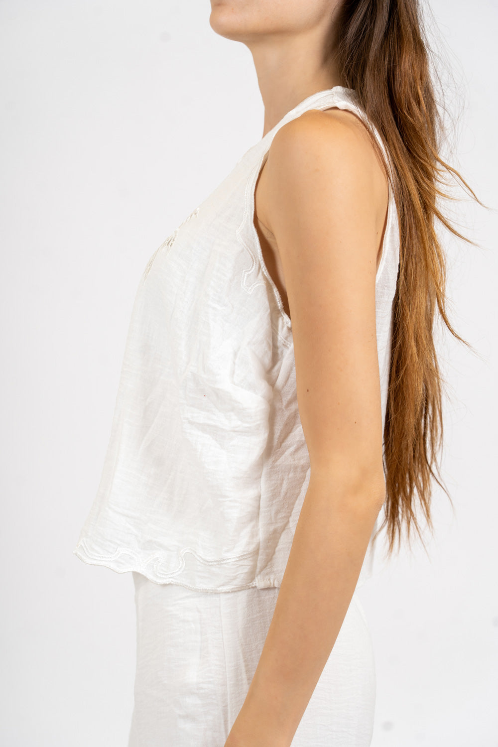 Completo palme traforate in rayon lino.