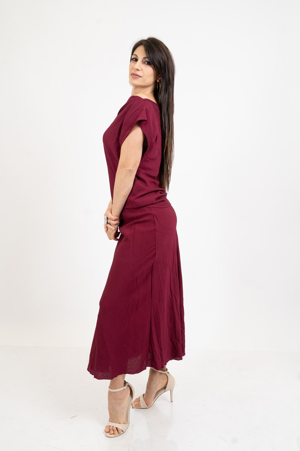Completo donna maglia con scollo morbido e gonna svasata in viscosa