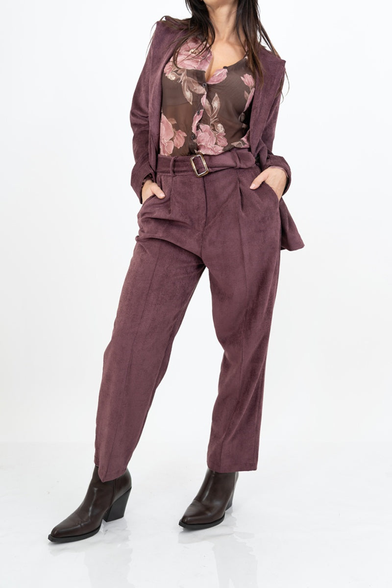 modella indossando Camicia velata fantasia Floreal Shadow in georgette colore