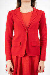 modella indossando Blazer Soft Tailor in misto viscosa colore Rosso Unica