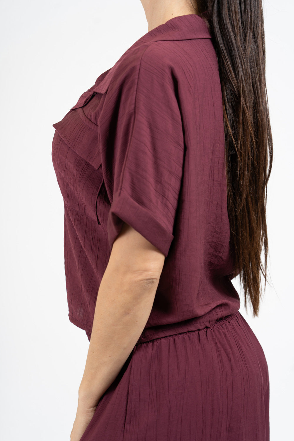 Camicia corta con tasche in viscosa EasyWave con manica a pipistrello e bottoni effetto legno