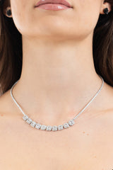 Collana tennis con pietre quadrate incastonate