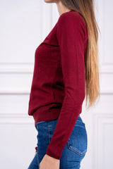 modella indossando Cardigan Elowen scollo V colore