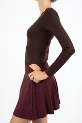 modella indossando Body LaceDream con pizzo e scollo a V colore